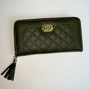 Green wallet